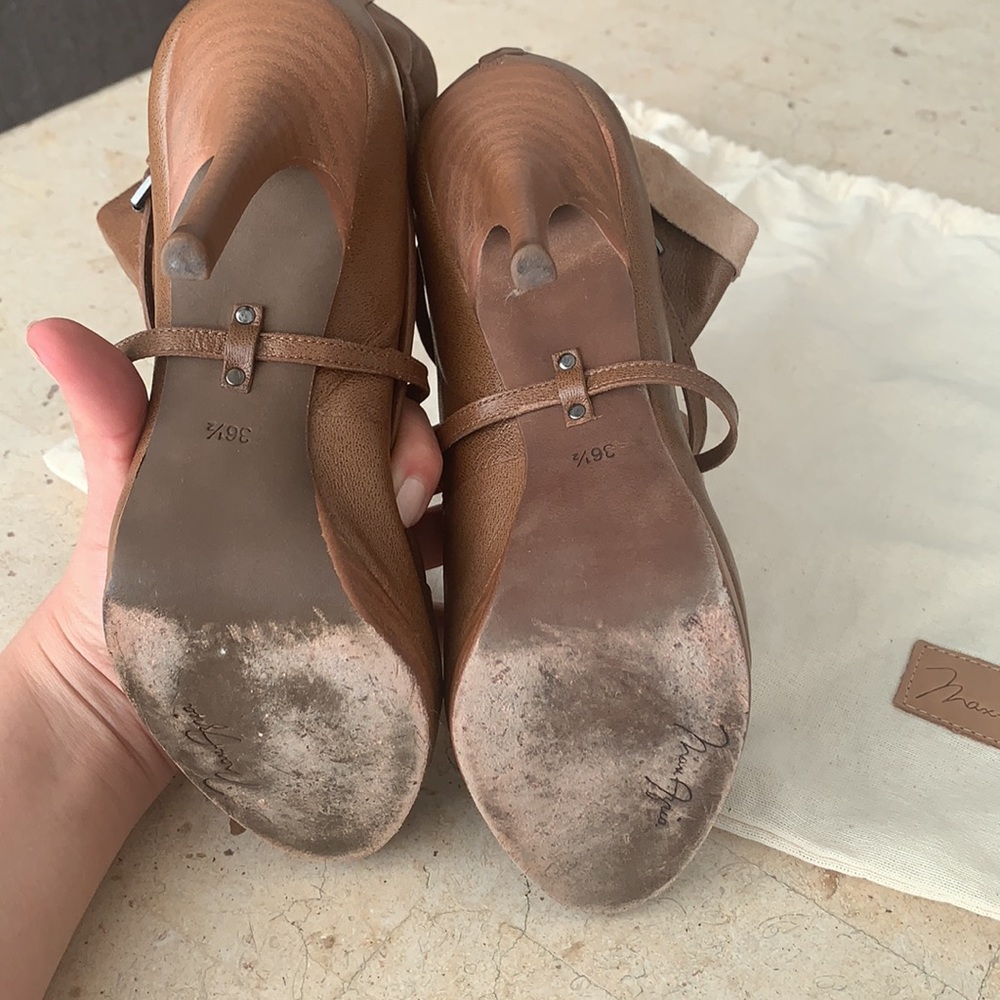Heels - Picture 3 of 3